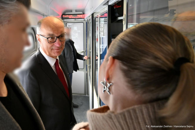 Marszałek Czarzasty pojechał pociągiem do Berlina