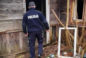 Tragedia w Wyszkowie. 45-latek zamarzł na śmierć w pustostanie. Pilny apel policji