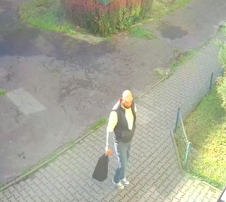 Mężczyzna poszukiwany w związku z kradzieżą pieniędzy 90-letniego Powstańca