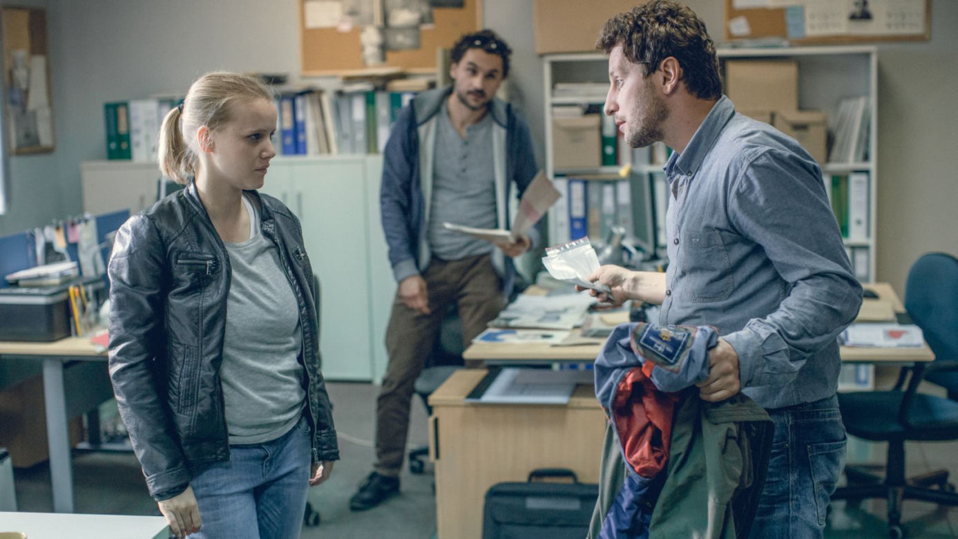 Zbrodnia odc. 1. Tomasz Nowiński (Wojciech Zieliński), Monika Krajewska (Joanna Kulig)
