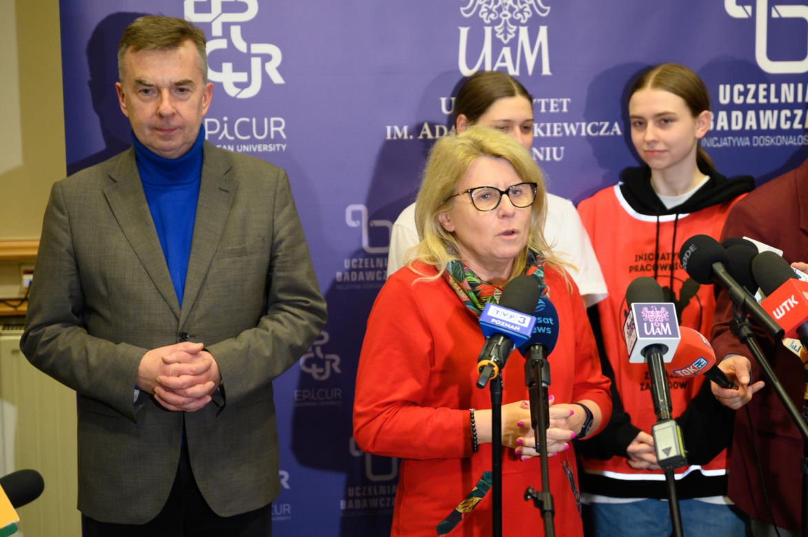 Minister nauki Dariusz Wieczorek w Poznaniu. DS "Jowita" zostaje! Znajdą się pieniądze na remont akademika