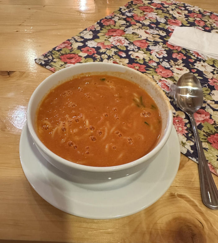 Zupa pomidorowa (bar mleczny)