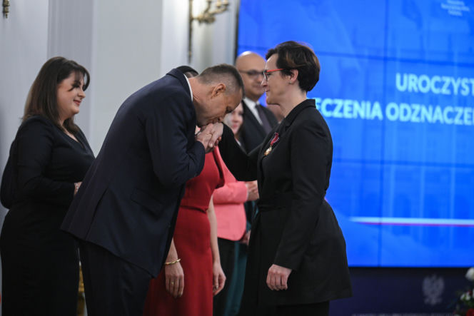 Prezydent w Dzień Kobiet wręczył odznaczenia zasłużonym kobietom