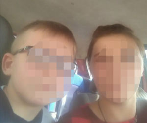  Mieszkańcy osiedla gdzie doszło do morderstwa trójki dzieci boja się o swoje życie. Morderca ich nawiedza.