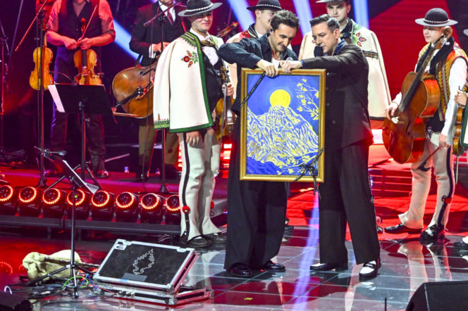 Co ona ma na sobie?! Szroeder wyglądała jak w firance z PRL-u