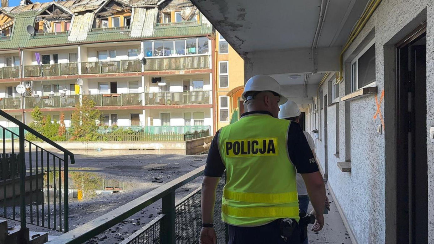 Blok w Ząbkach po pożarze