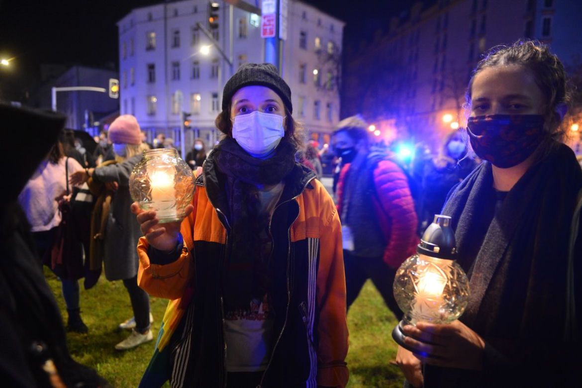 Protest kobiet przeciwko wyrokowi Trybunału Konstysucyjnego w sprawie zakazu aborcji