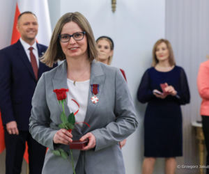 Marta Nawrocka w czerwieni