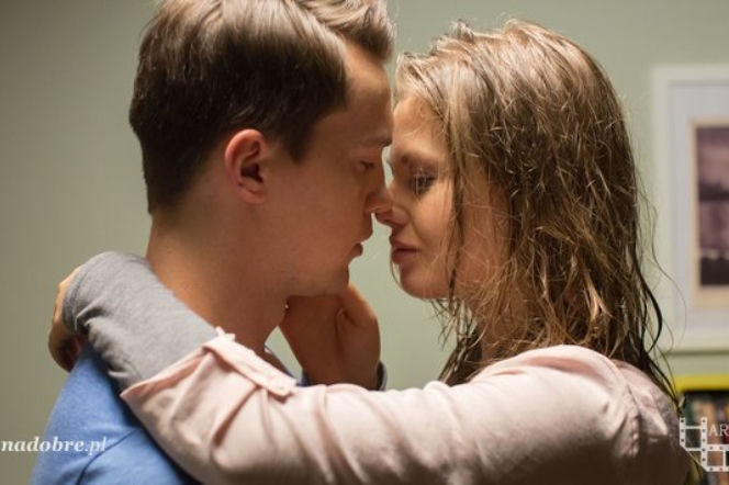 Na dobre i na złe odc. 592. Ola (Anna Karczmarczyk), Janek (Krzysztof Kwiatkowski)