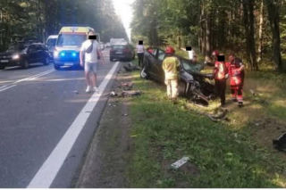 Czołowe zderzenie na trasie Białystok-Augustów. Kilka osób rannych 