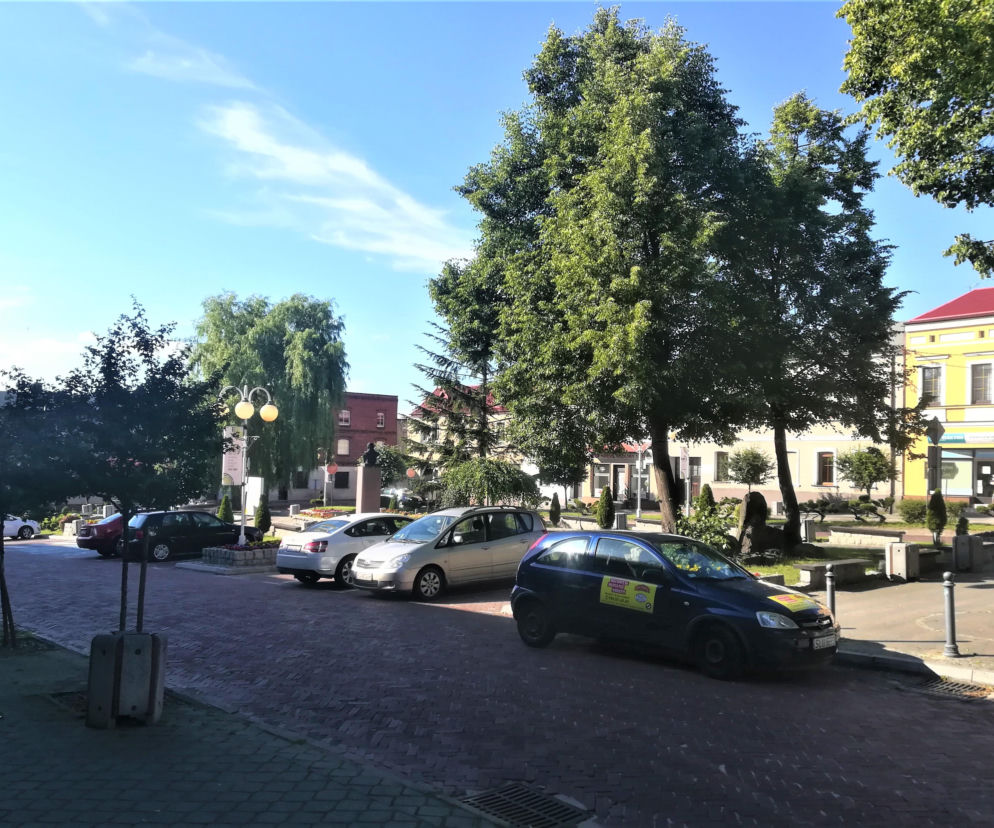 To jedno z najpiękniejszych śląskich miast. Zachwyca nie tylko unikatowym rynkiem, ale też drewnianym kościołem