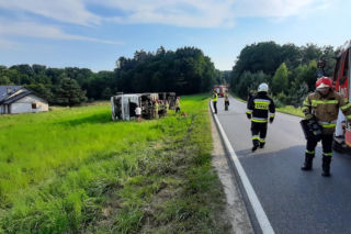 Pijany wiózł całego tira alkoholu. Auto wypadło z drogi w Humniskach [GALERIA]