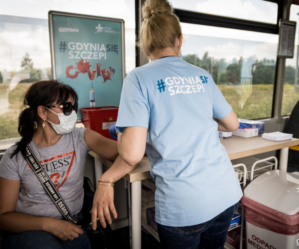 Gdynia: Ponad 200 osób odwiedziło Szczepibusa!