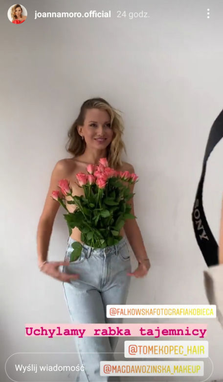 Joanna Moro ma bukiet róż w majtkach