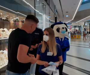 Policja i sanepid przestrzegali i informowali mieszkańców Lublina o obowiązku noszenia maseczek