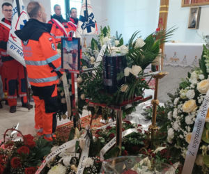 Zjadł flaki i zasztyletował ratownika. Szokujące tłumaczenie w sądzie!