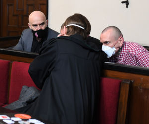 Proces oskarżonych o oblanie pomnika
