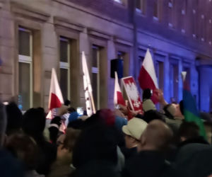 Manifestacja w obronie sądownictwa w Szczecinie