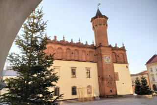 Wigilia Tarnowska 2025: Atrakcje i kolędowanie na Rynku - program
