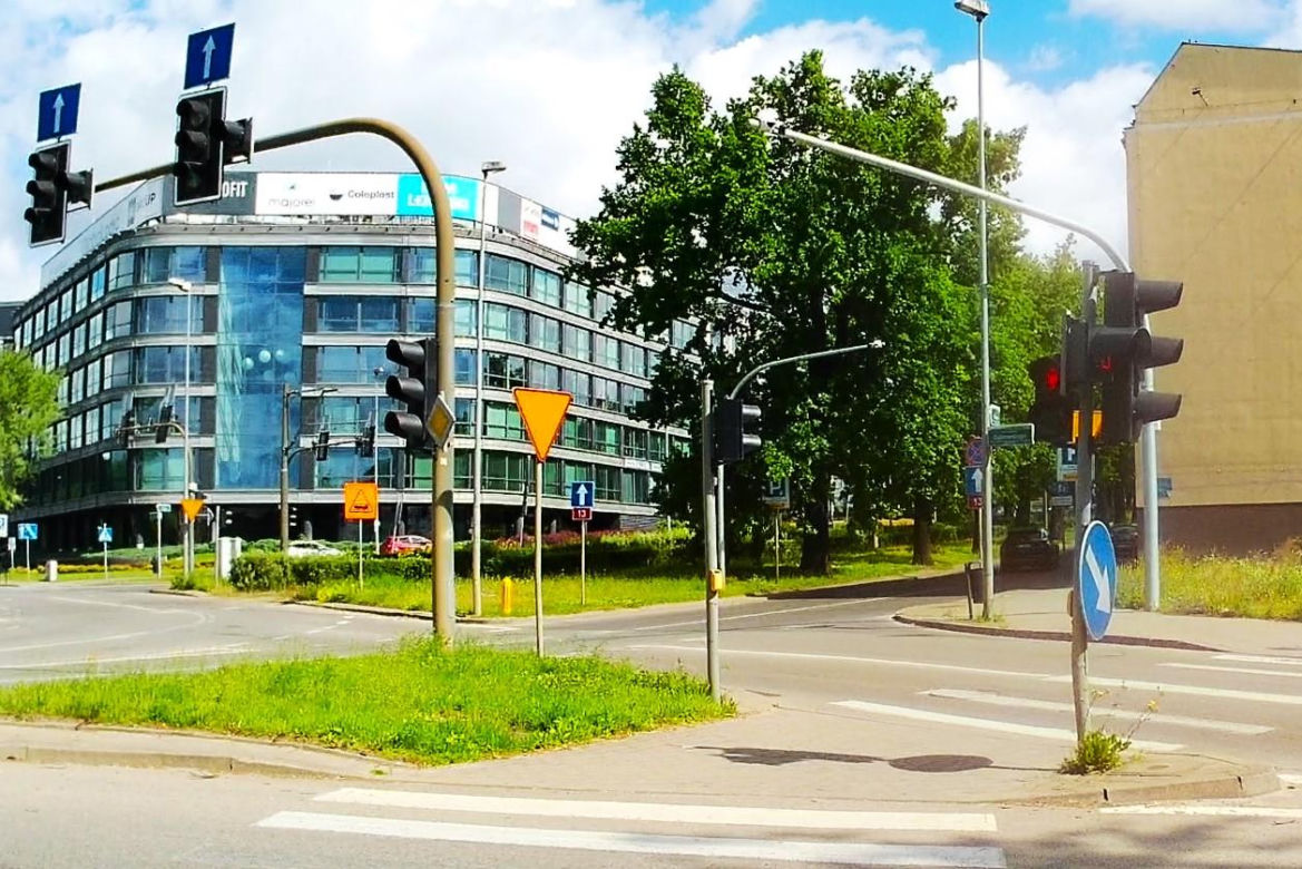 Plac Szyrockiego jest przekleństwem pieszych. Radny interweniuje