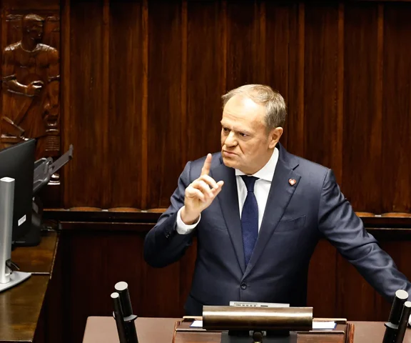 Dwa lata rządu Tuska. Zobacz, jak eksperci oceniają premiera
