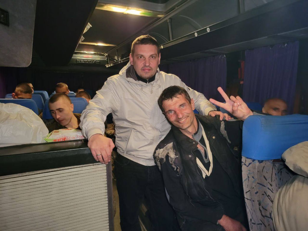 Żołnierze z AZOVa wolni