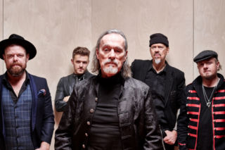 THE HELICOPTERS - ZESPÓŁ, KTÓRY POWSTAŁ NA 40-LECIE KULTOWEJ PŁYTY JOHNA PORTERA, ŻYCZY NAM „BIAŁYCH ŚWIĄT”