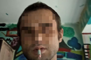 Zamordował matkę. Zdjęcie zwłok opublikował w sieci