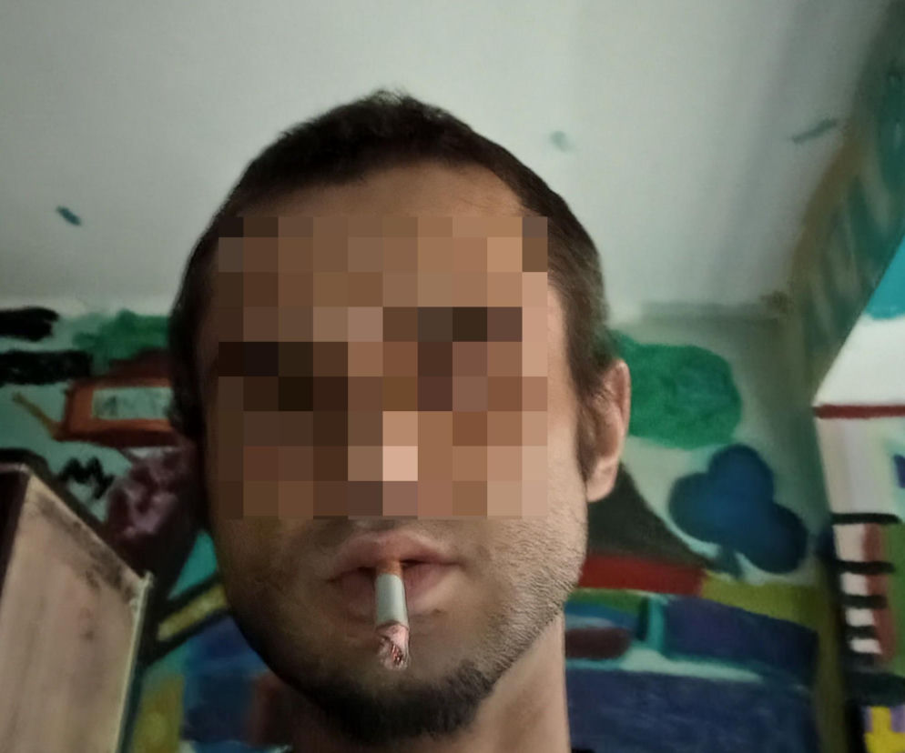 Zamordował matkę. Zdjęcie zwłok opublikował w sieci