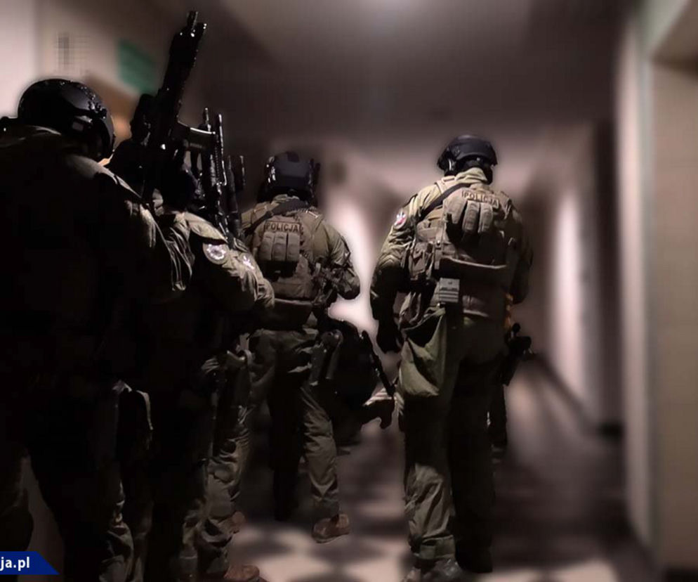 Kilkanaście osób zatrzymanych. Policjanci CBŚP rozbili narkotykową szajkę