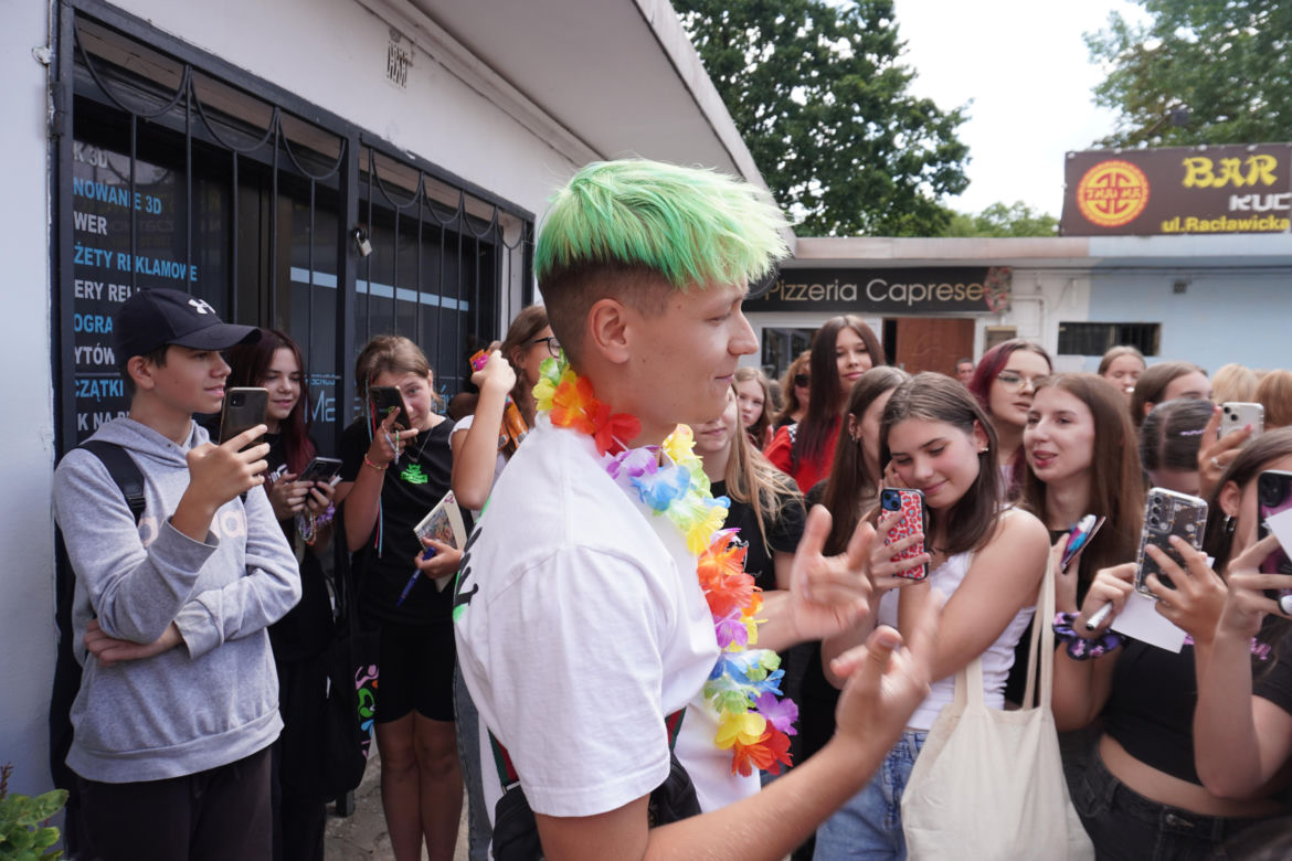 Sklep "Nie tylko dla psa i kota" kończy działalność. Odwiedził go youtuber Przemek Pro