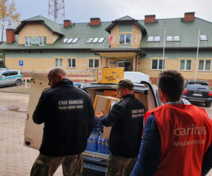 Drohiczyn. Tak miejscowi pomagają emigrantom ze wschodu. Stan wyjątkowy