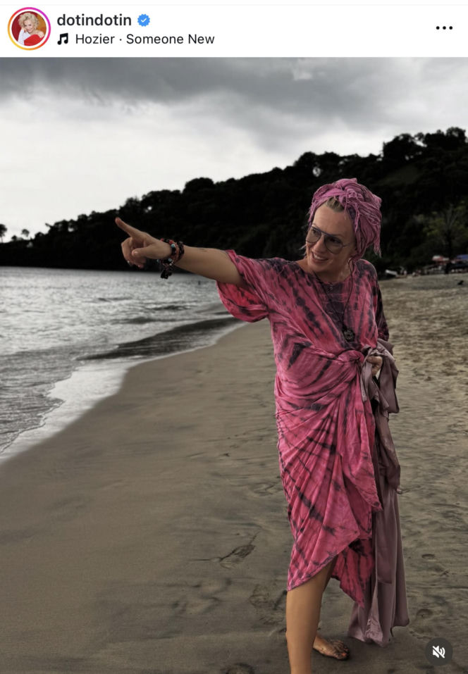 Gwiazdy witają nowy rok w bikini