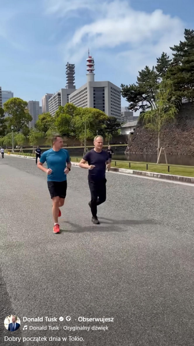 Donald Tusk biega po Tokio