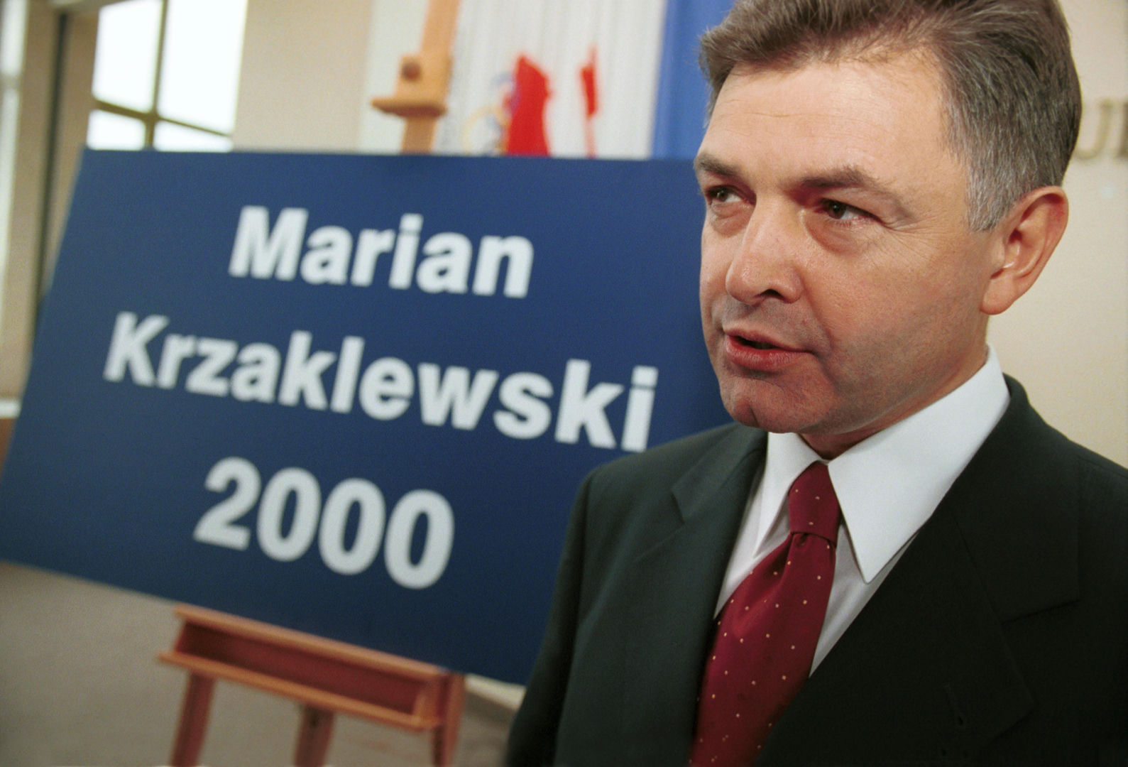 “Krzak Tak” was everywhere. That’s how Marian Krzaklewski wanted to become president. In a moment…
