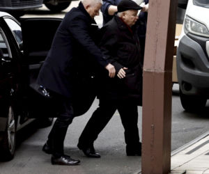 Politycy PiS zjeżdżają na Nowogrodzką