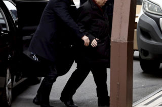 Politycy PiS zjeżdżają na Nowogrodzką