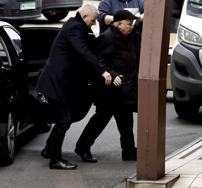 Politycy PiS zjeżdżają na Nowogrodzką