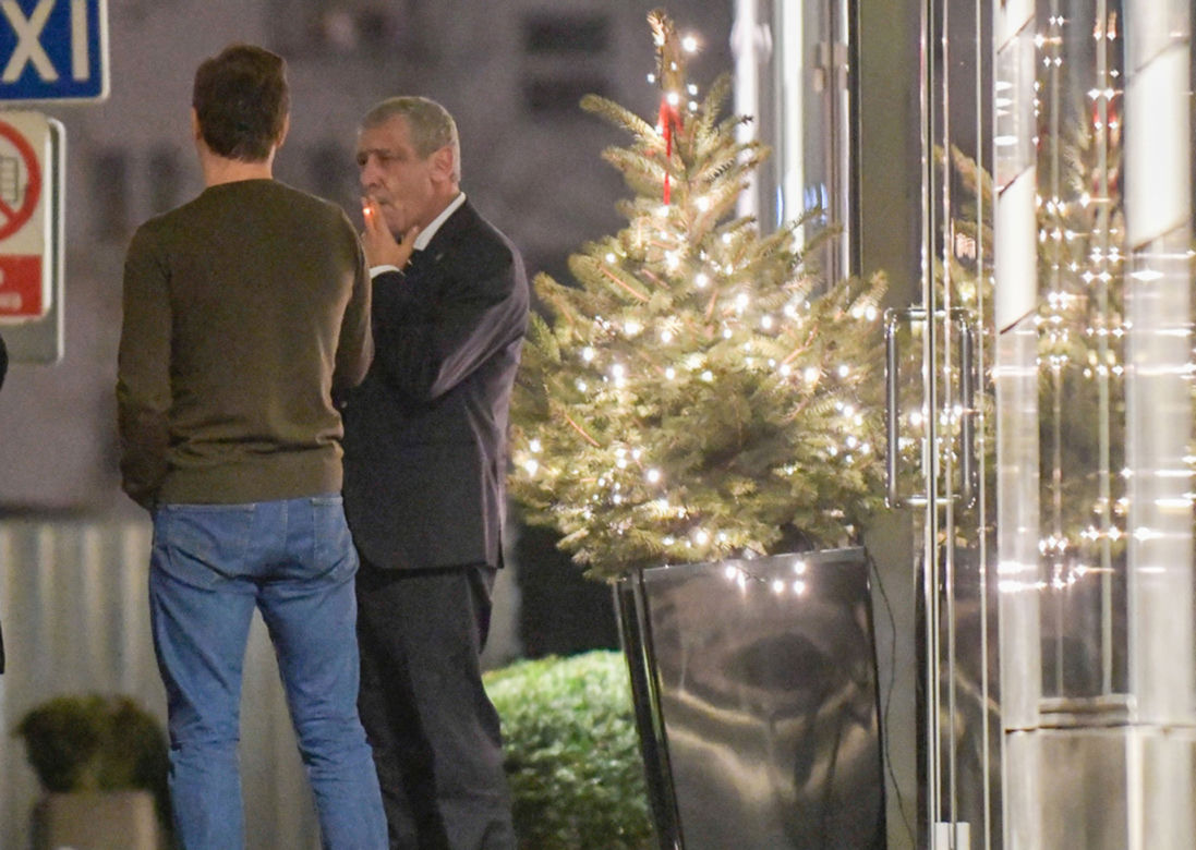 Fernando Santos puścił dymka i łyknął złoty trunek