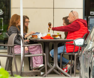 Jednym piwkiem świętował urodziny córki