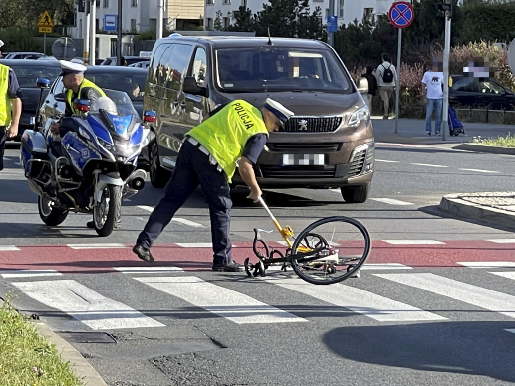 Makabra na Ursynowie. Kompletnie pijany kierowca staranował rowerzystę. Wydmuchał 4 promile!