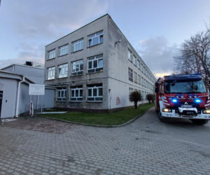 Szkoła Podstawowa nr 5 w Siedlcach ewakuacja czynności straży pożarnej