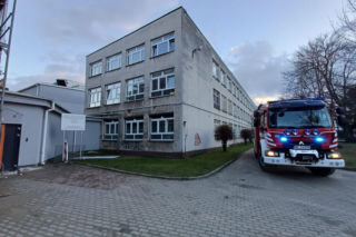 Szkoła Podstawowa nr 5 w Siedlcach ewakuacja czynności straży pożarnej