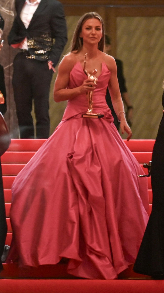 Anna Lewandowska wychodzi z Gali Mistrzów Sportu