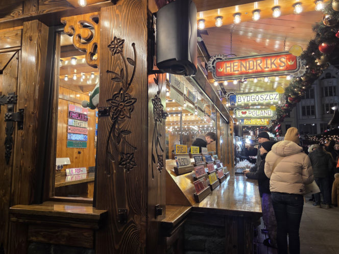 Miasto rozbłysło świąteczną magią! Tłumy na wielkim otwarciu Bydgoskiego Jarmarku Świątecznego