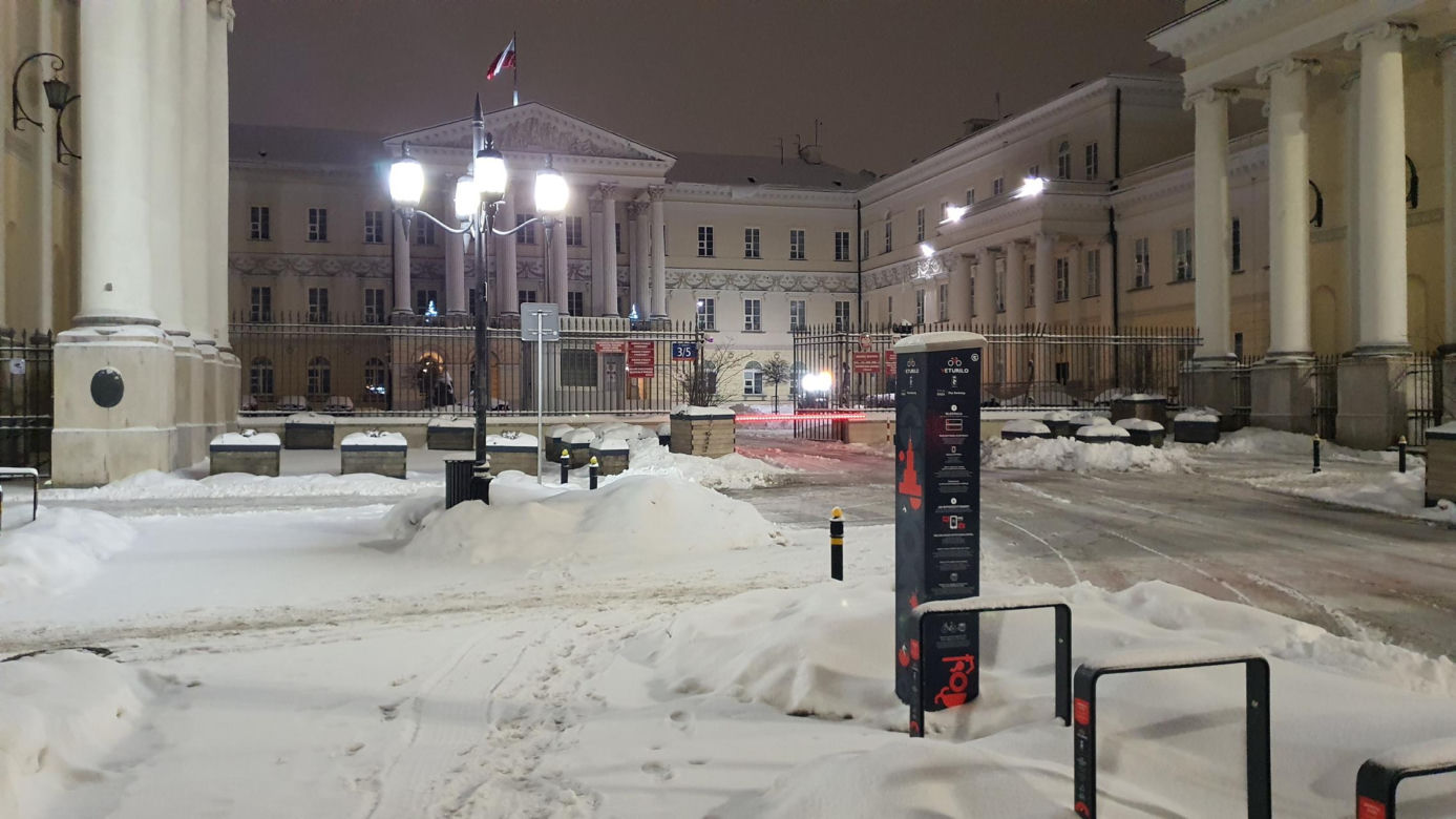 Zimowe utrudnienia w Warszawie