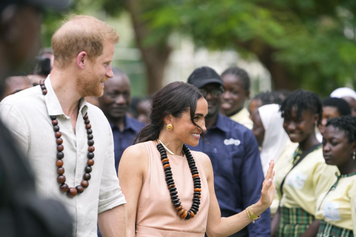 Szokujące portrety Meghan Marka i księcia Harry'ego! Domyśliłbyś się, że to oni?