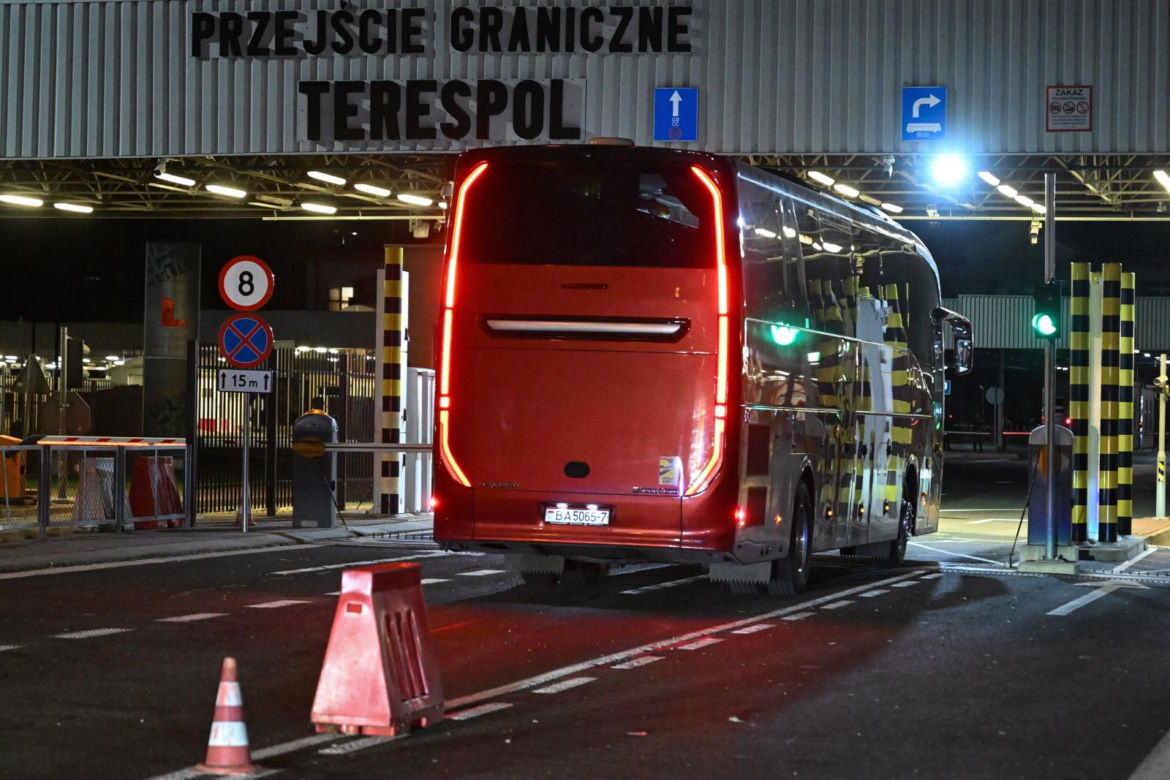 Granica z Białorusią częściowo otwarta. 270 tirów w kolejce pod Koroszczynem
