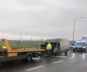 Pożar busa na obwodnicy S51. Auto spłonęło doszczętnie [ZDJĘCIA]