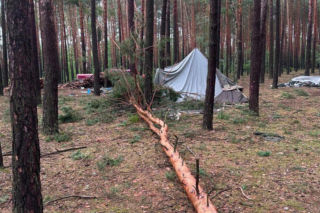 Alarm w Wielkopolsce! Nawałnice uderzyły, strażacy ewakuowali harcerzy [ZDJĘCIA]